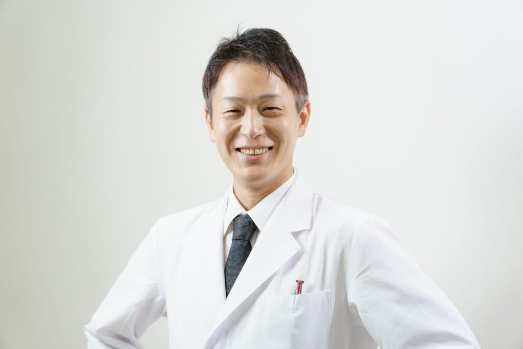 白衣姿の医師 高杉浩司